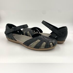 EARTH Woman's Shoes Sandal with Strap 11W Camellia Nauset Black Leather